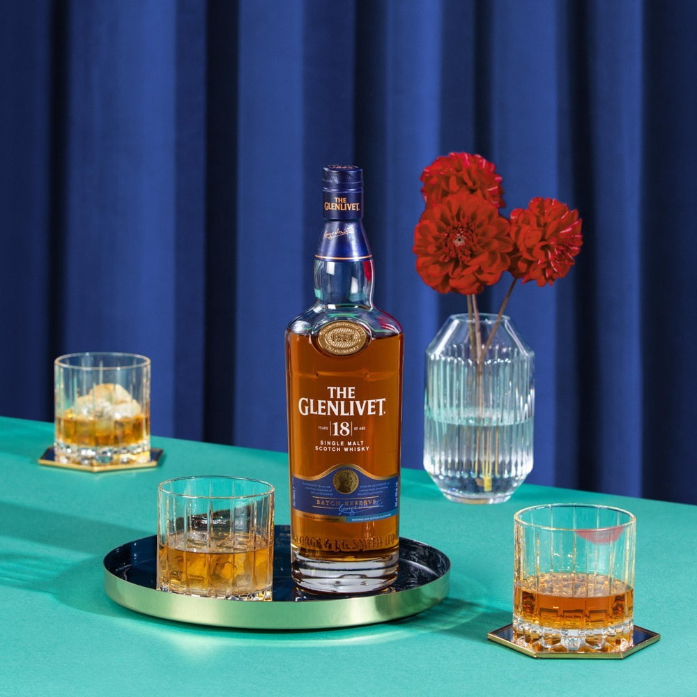 1824年創業スコッチ・ウイスキー ザ・グレンリベット 18年 箱入 700ml 2本