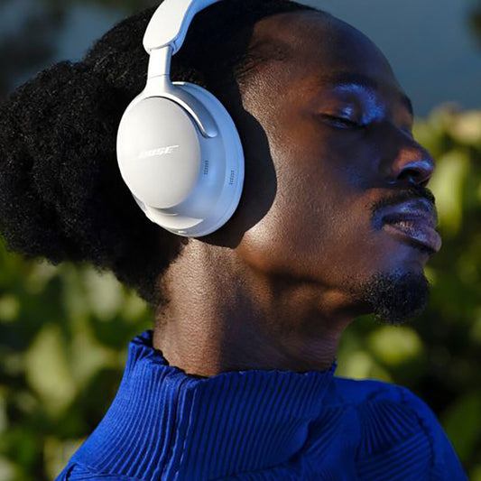 BOSE（ボーズ）QuietComfort Ultra Headphones（ホワイトスモーク）