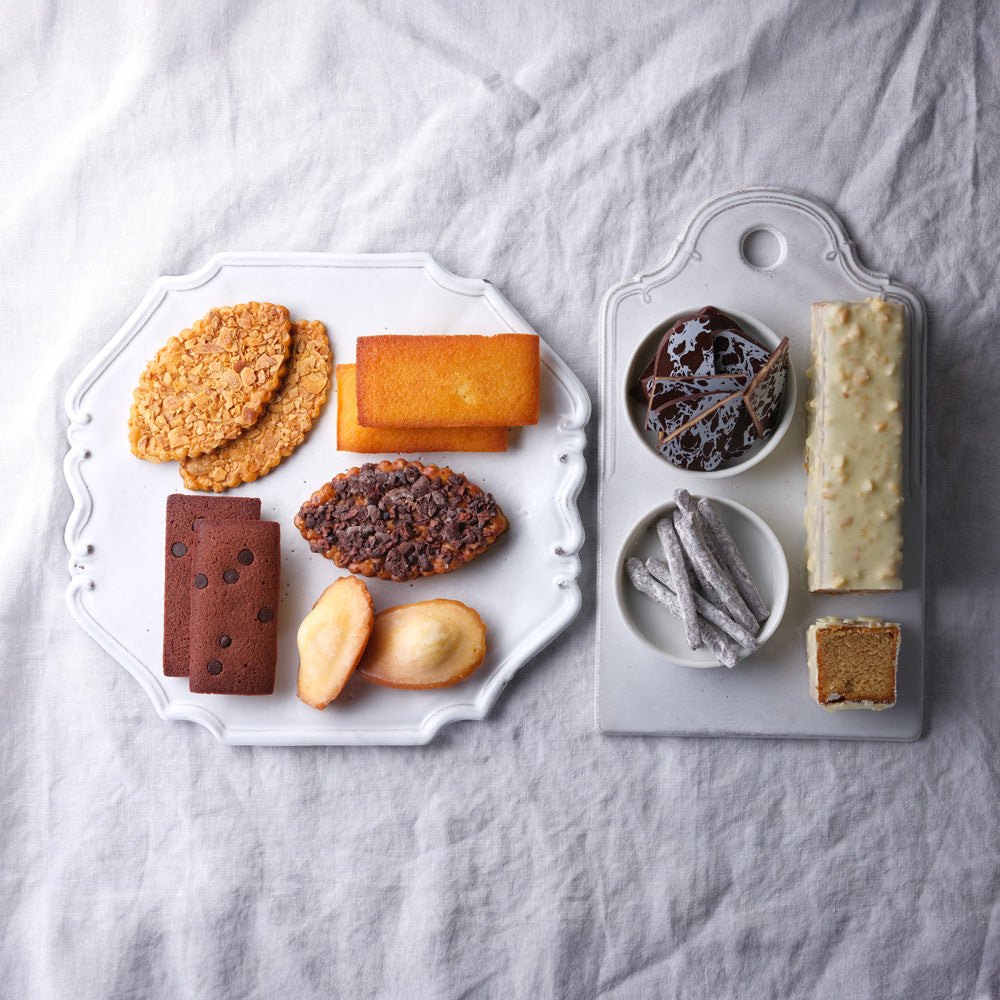 LIFE IS PATISSIER　焼き菓子詰合せ（L）