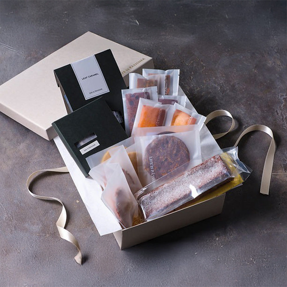 LIFE IS PATISSIER　焼き菓子詰合せ（L）