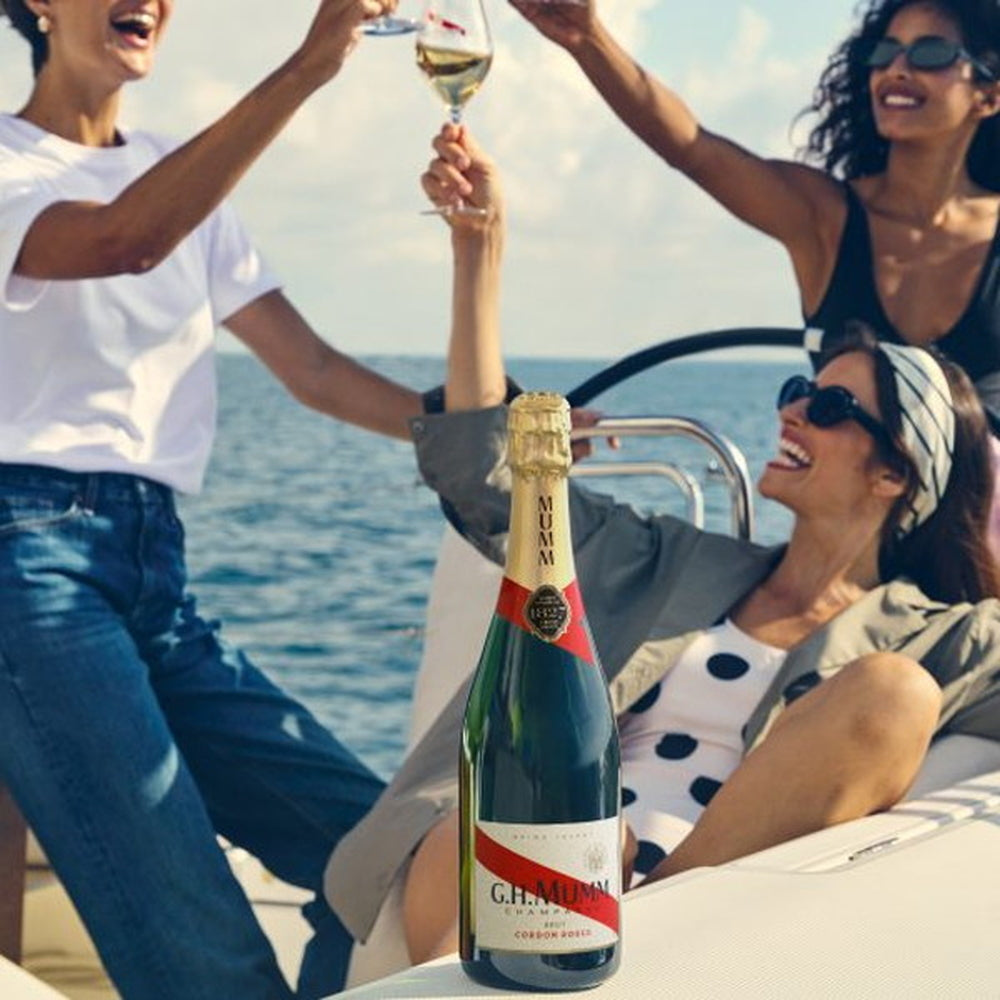 1827年創業シャンパーニュ　マム コルドン ルージュ ブリュット 箱付  750ml